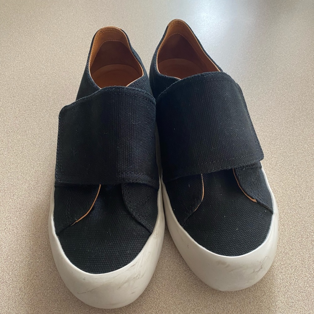 Vince Velcro sneakers